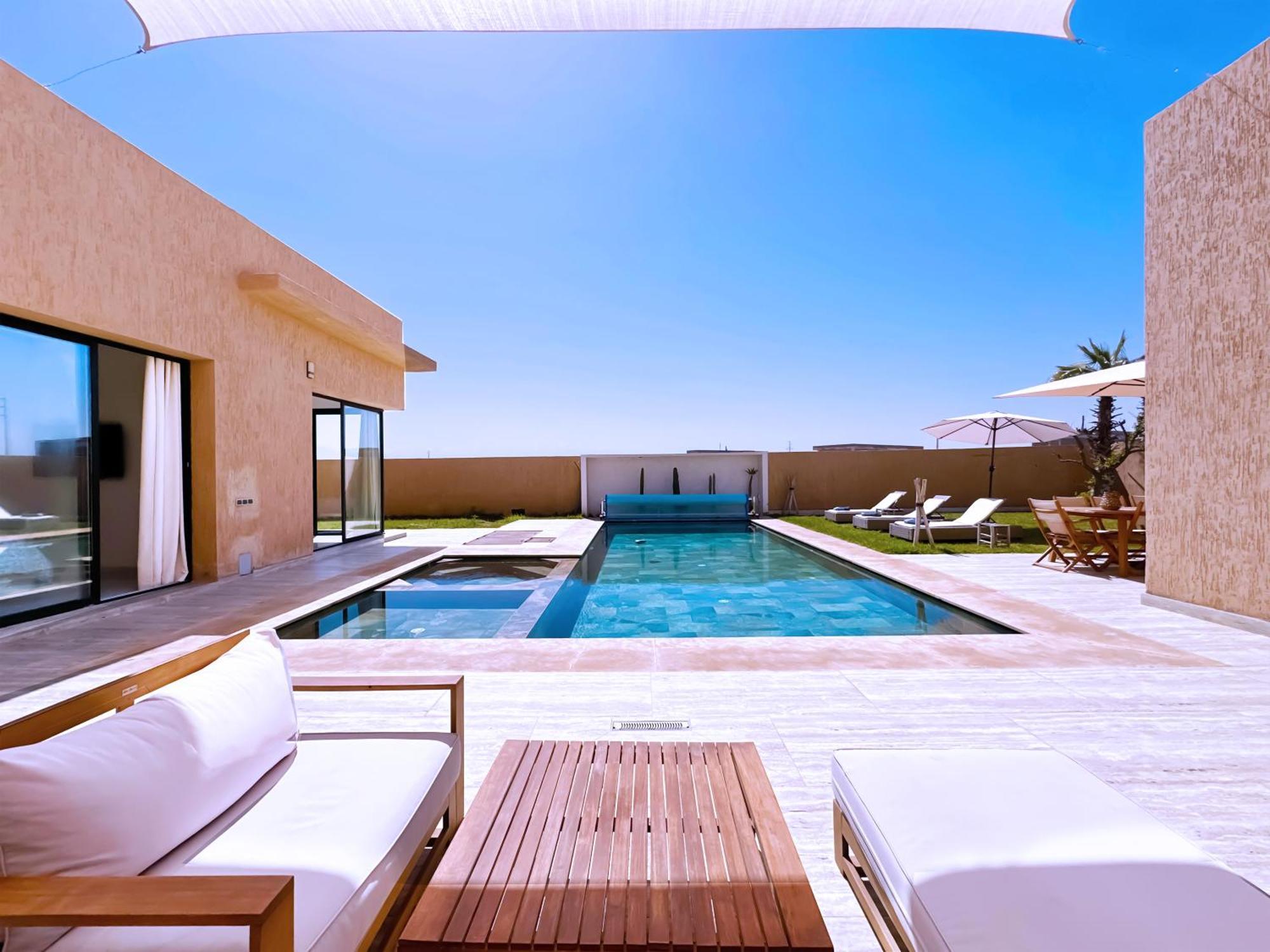 Elyssa! Modern Comfort & Pool & Hammam Villa