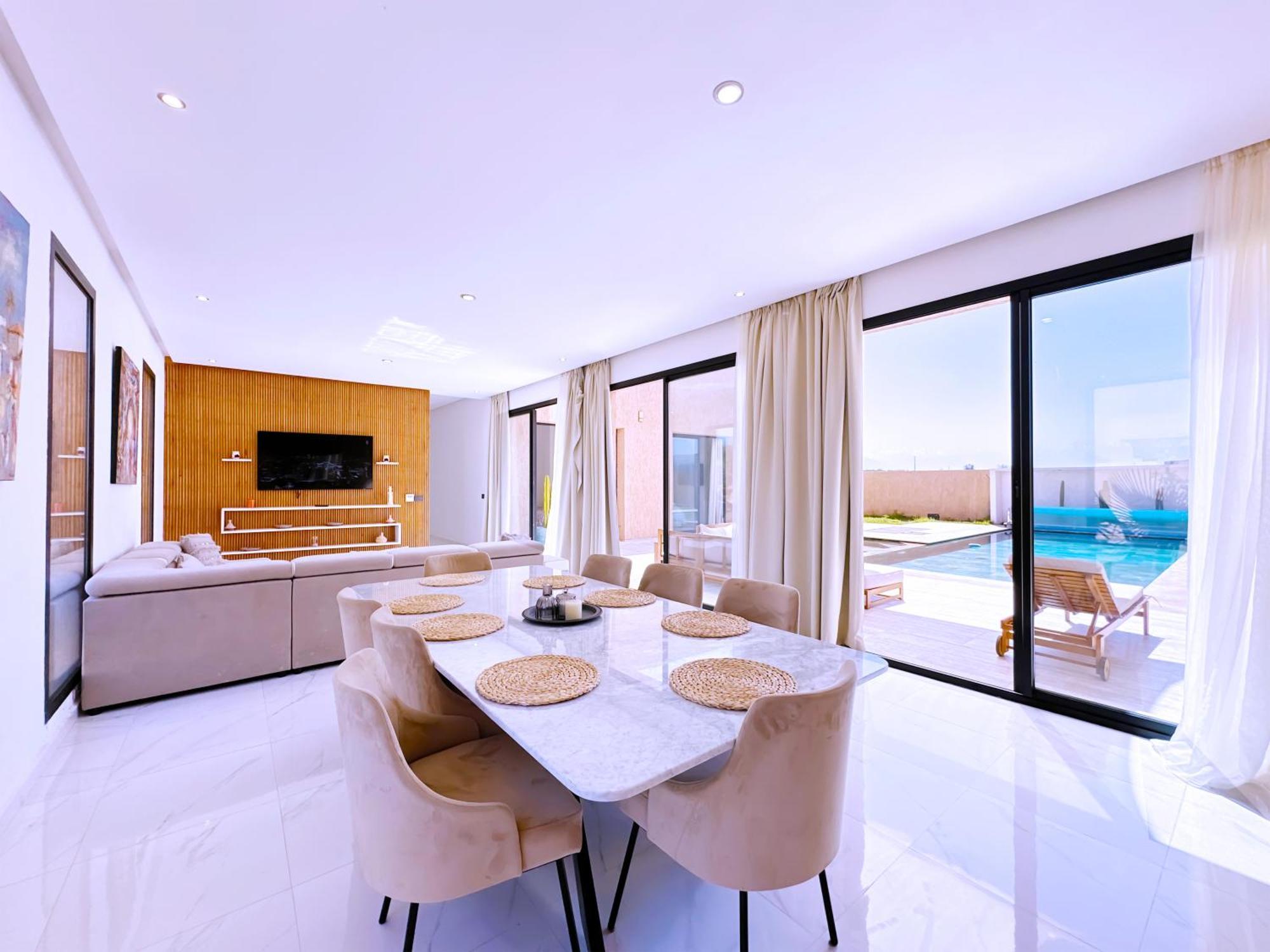 Villa Elyssa! Modern Comfort & Pool & Hammam
