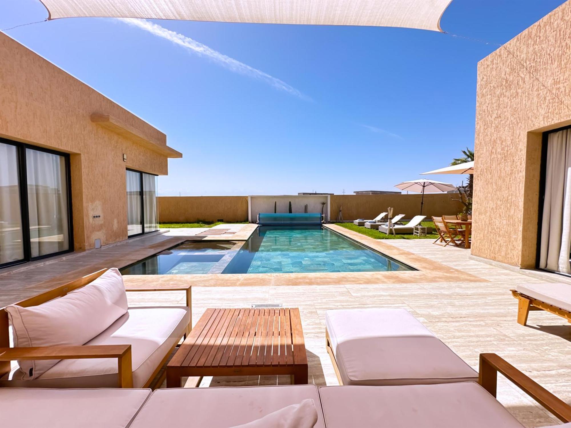 Elyssa! Modern Comfort & Pool & Hammam Villa *