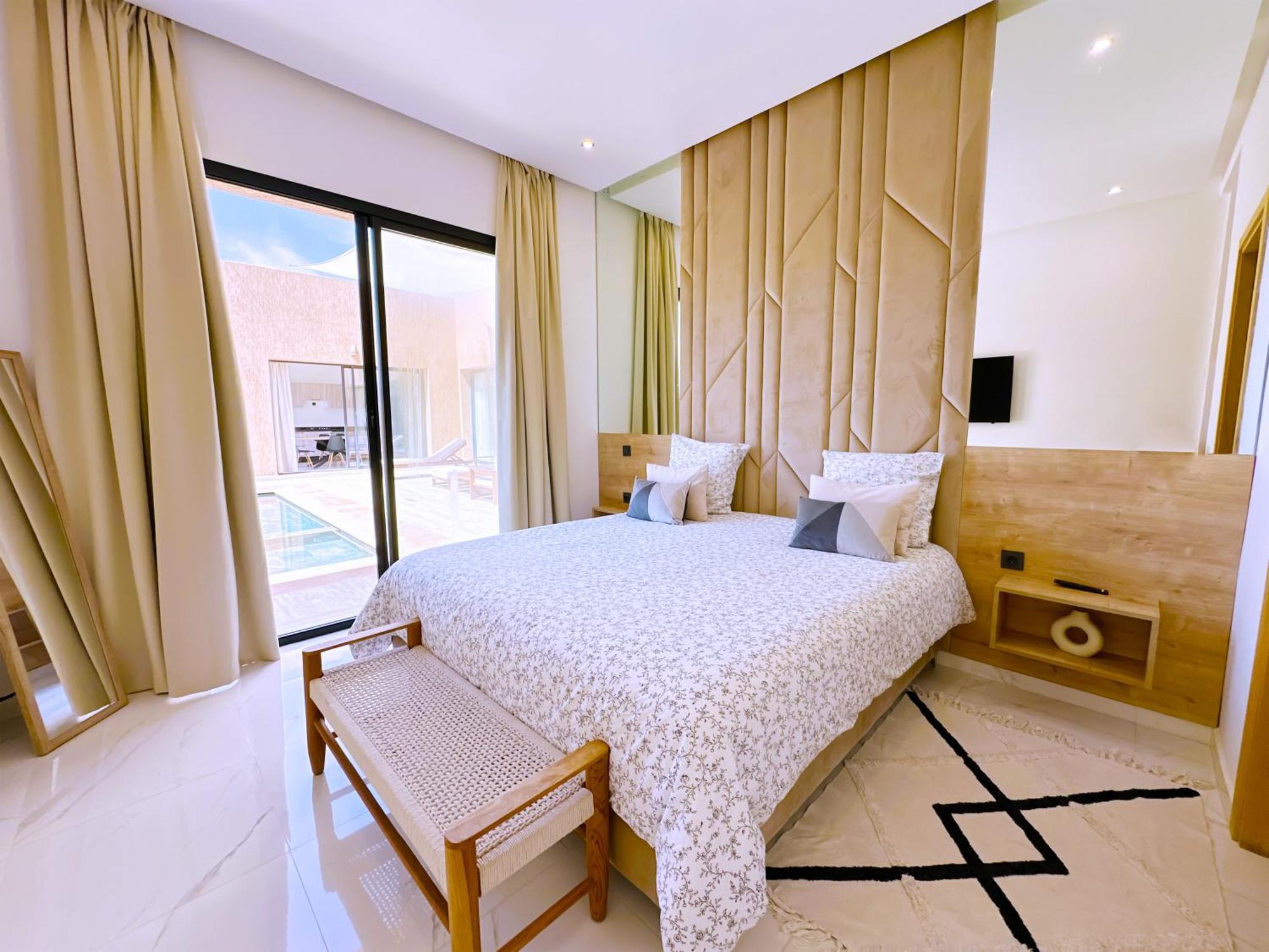 Villa Elyssa! Modern Comfort & Pool & Hammam