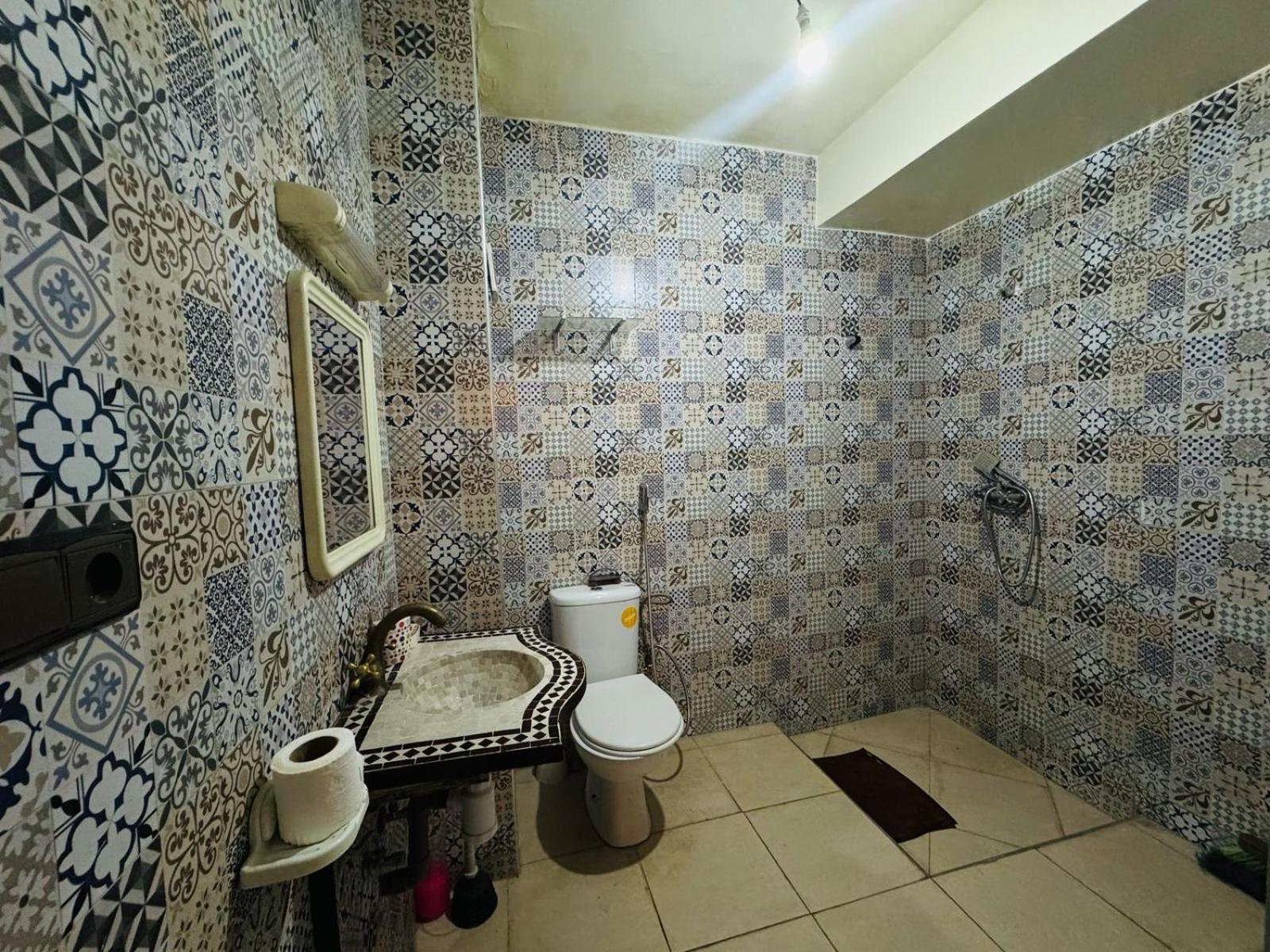 Appartement Julie Airport Authentic 5 Minutes Walking Only *