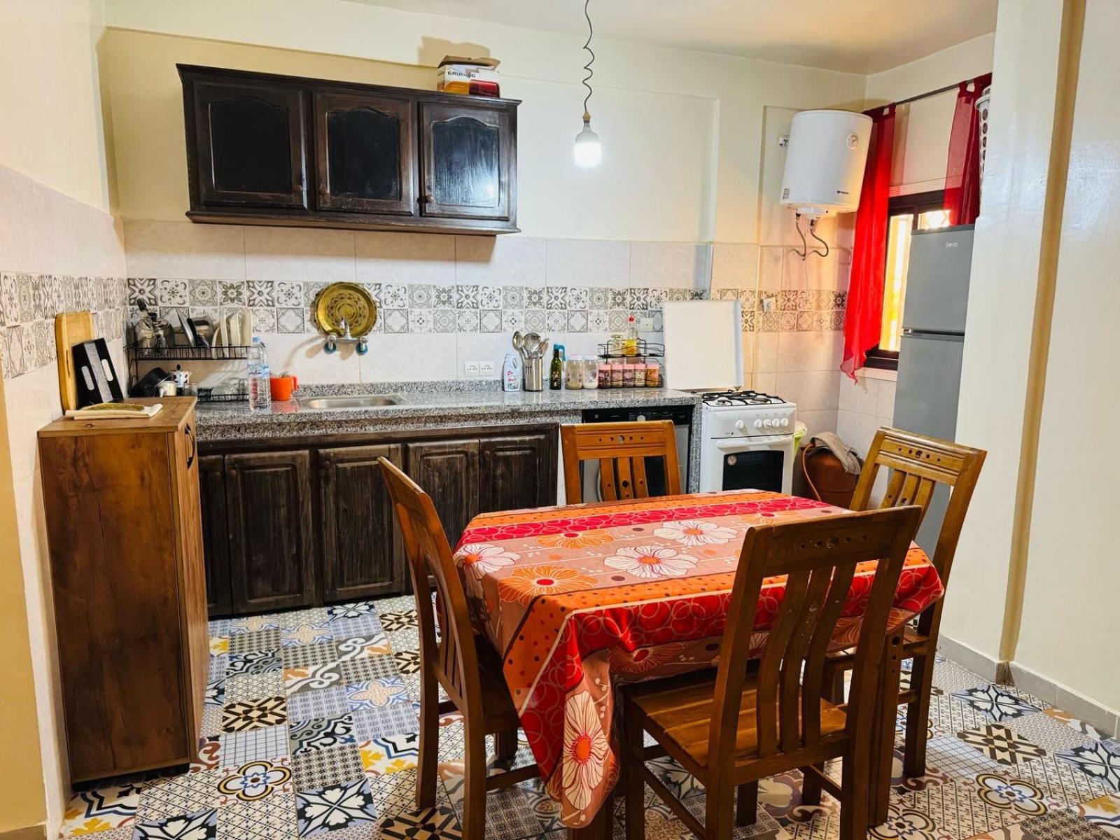 Appartement Julie Airport Authentic 5 Minutes Walking Only
