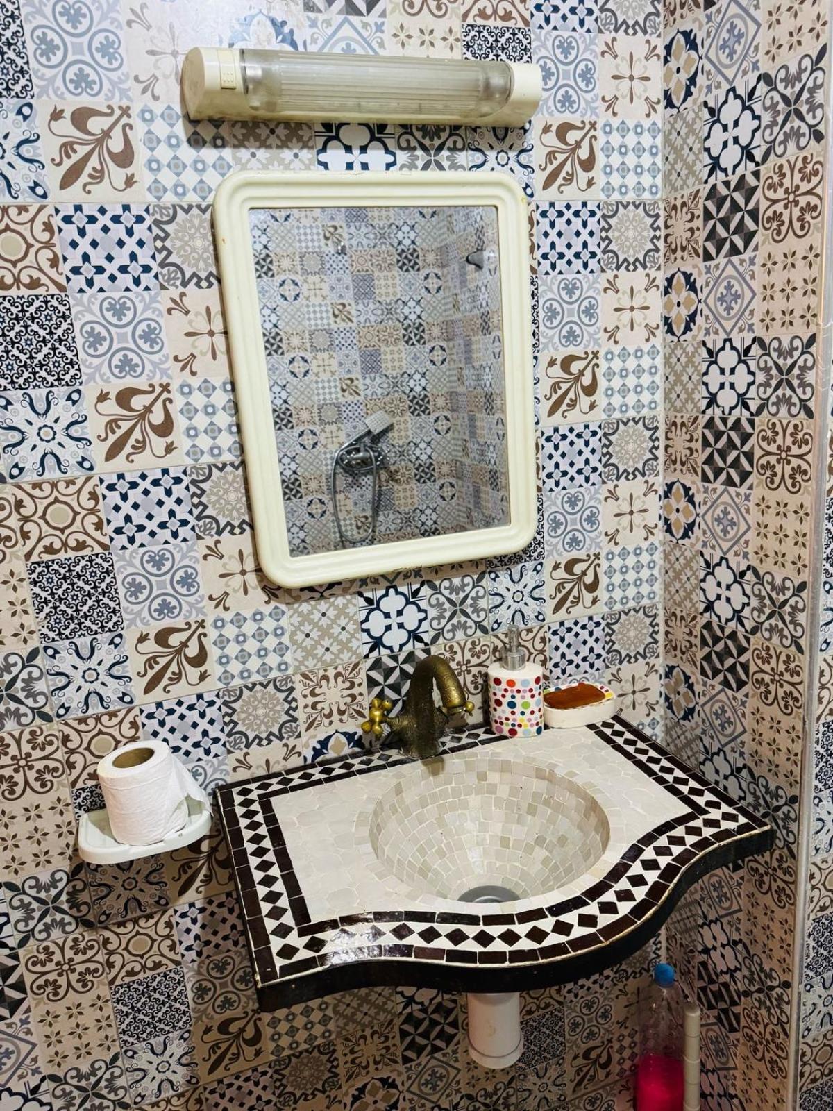 Appartement Julie Airport Authentic 5 Minutes Walking Only *