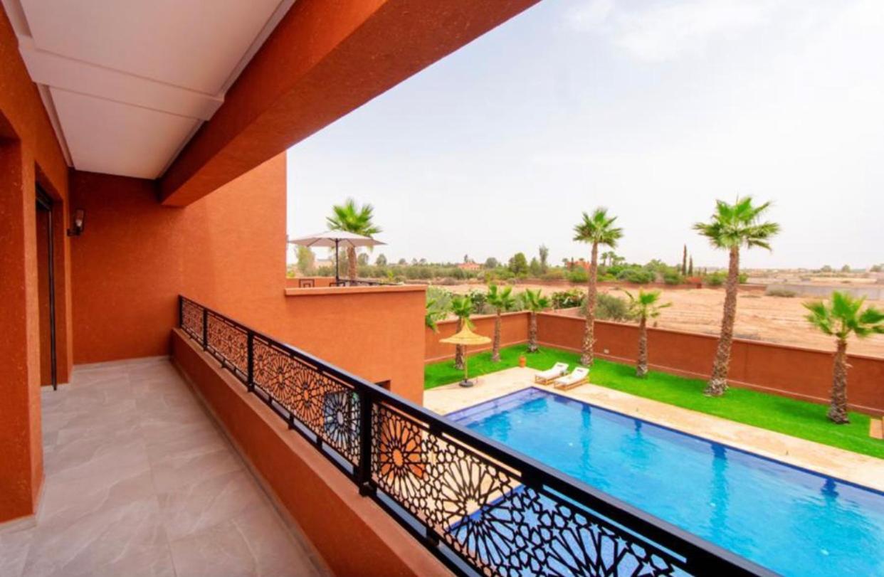 Villa Nour Palace Avec Piscine Jaccuzi A Marrakech
