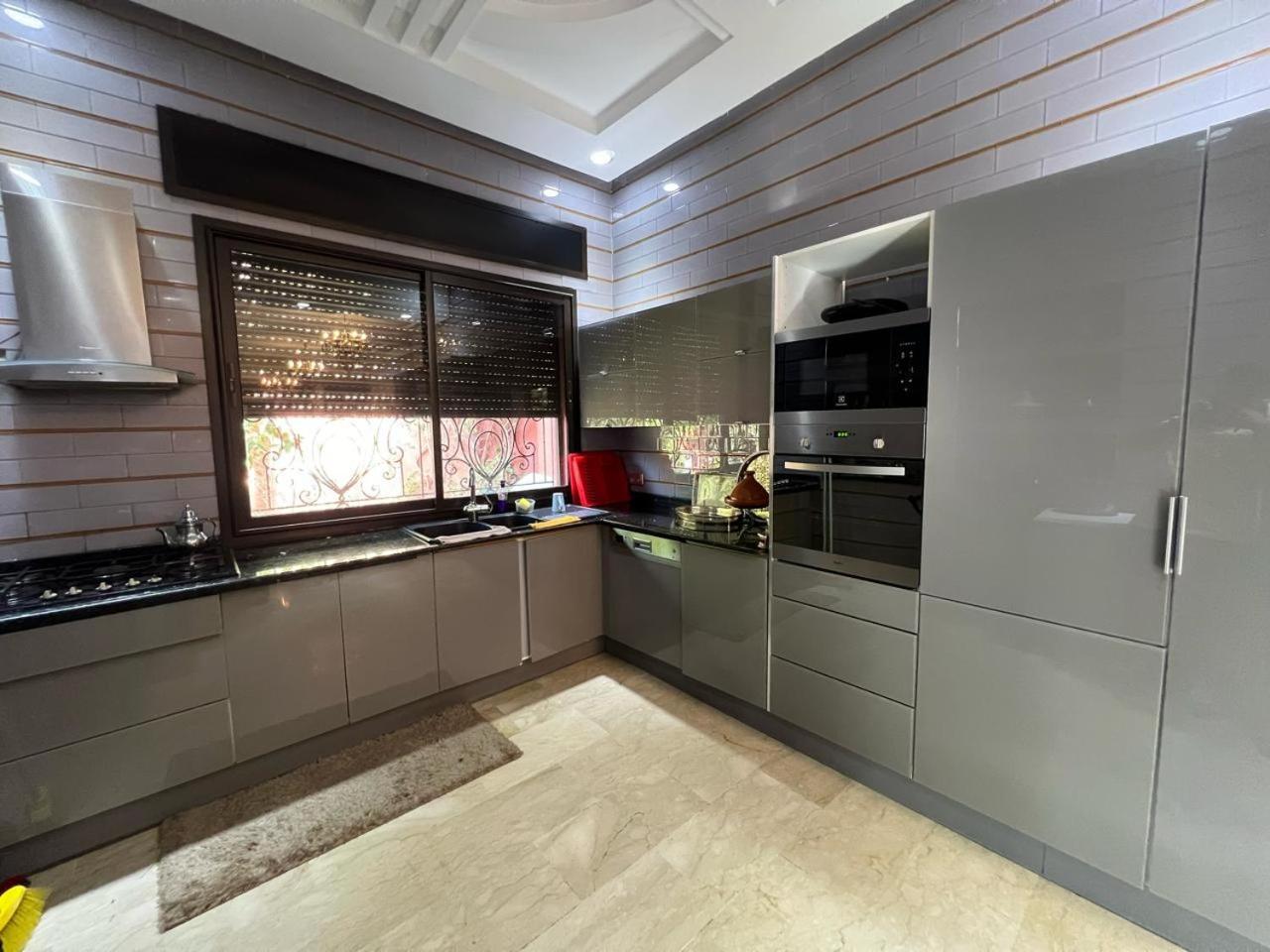 Comfort And Style In The Heart Of The - T Villa *