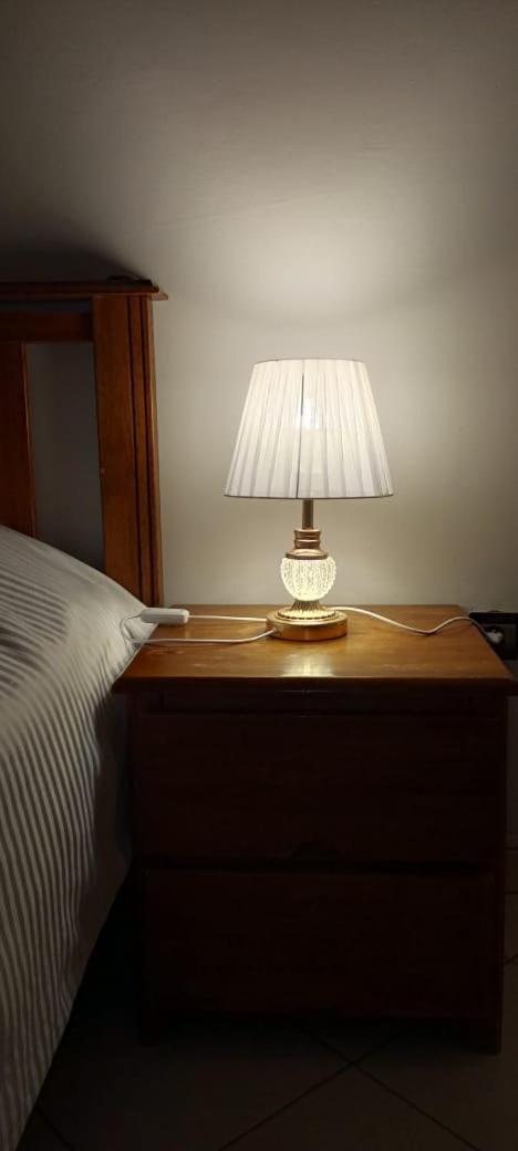 Bright Air Conditioned Near Center Apartment *