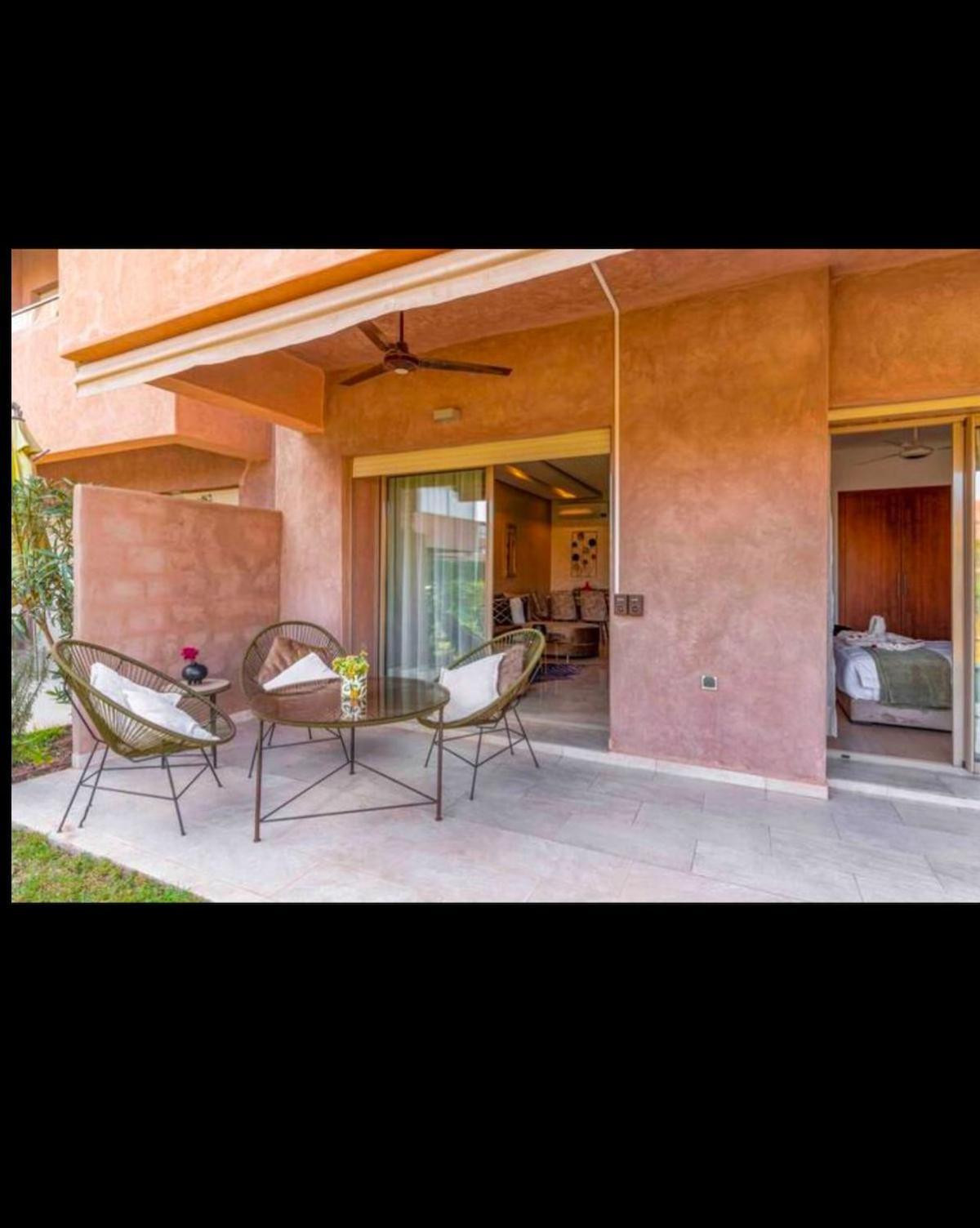 Luxury Waterfront With Private Garden Appartamento Marrakesh