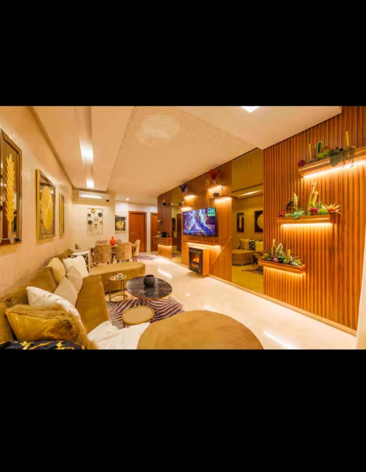 Luxury Waterfront With Private Garden Appartamento Marrakesh