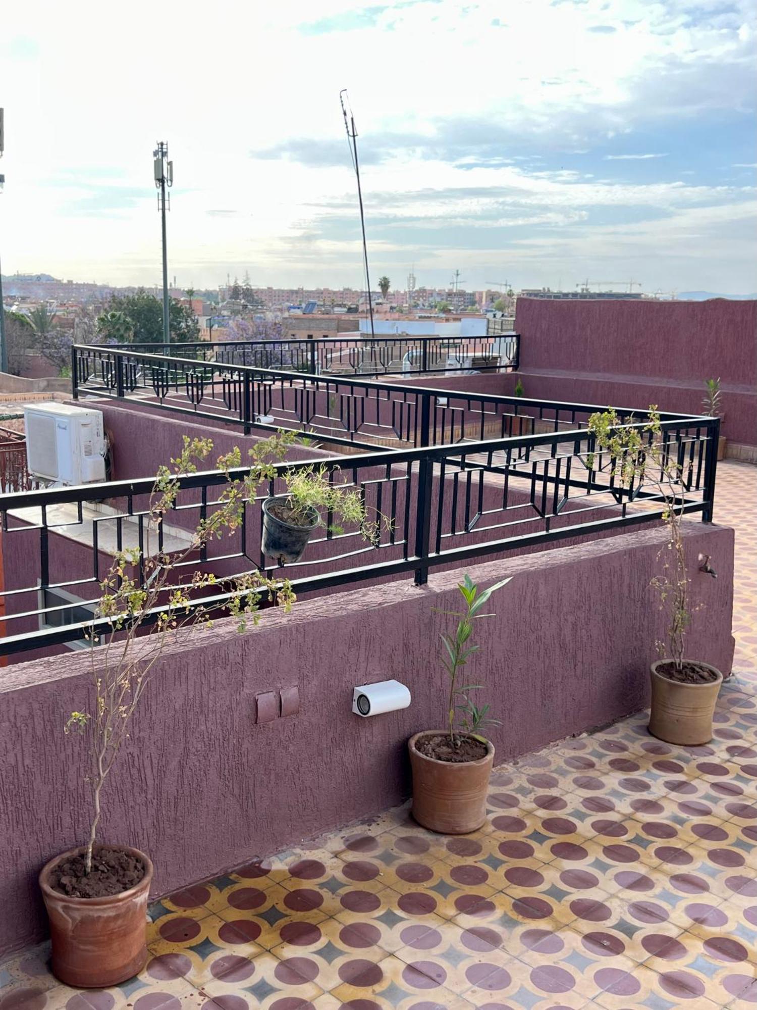 With Rooftop Access Appartement *