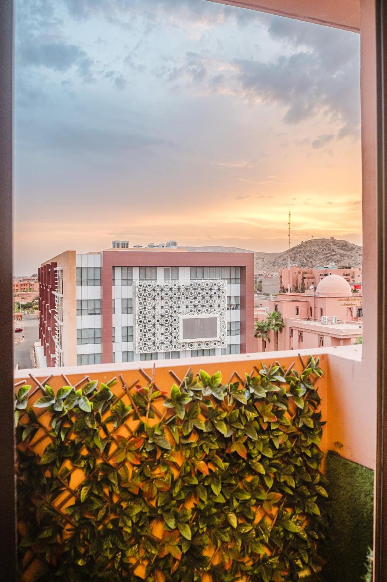 Luxury In Heart Gueliz Panoramic Views Marrakesh