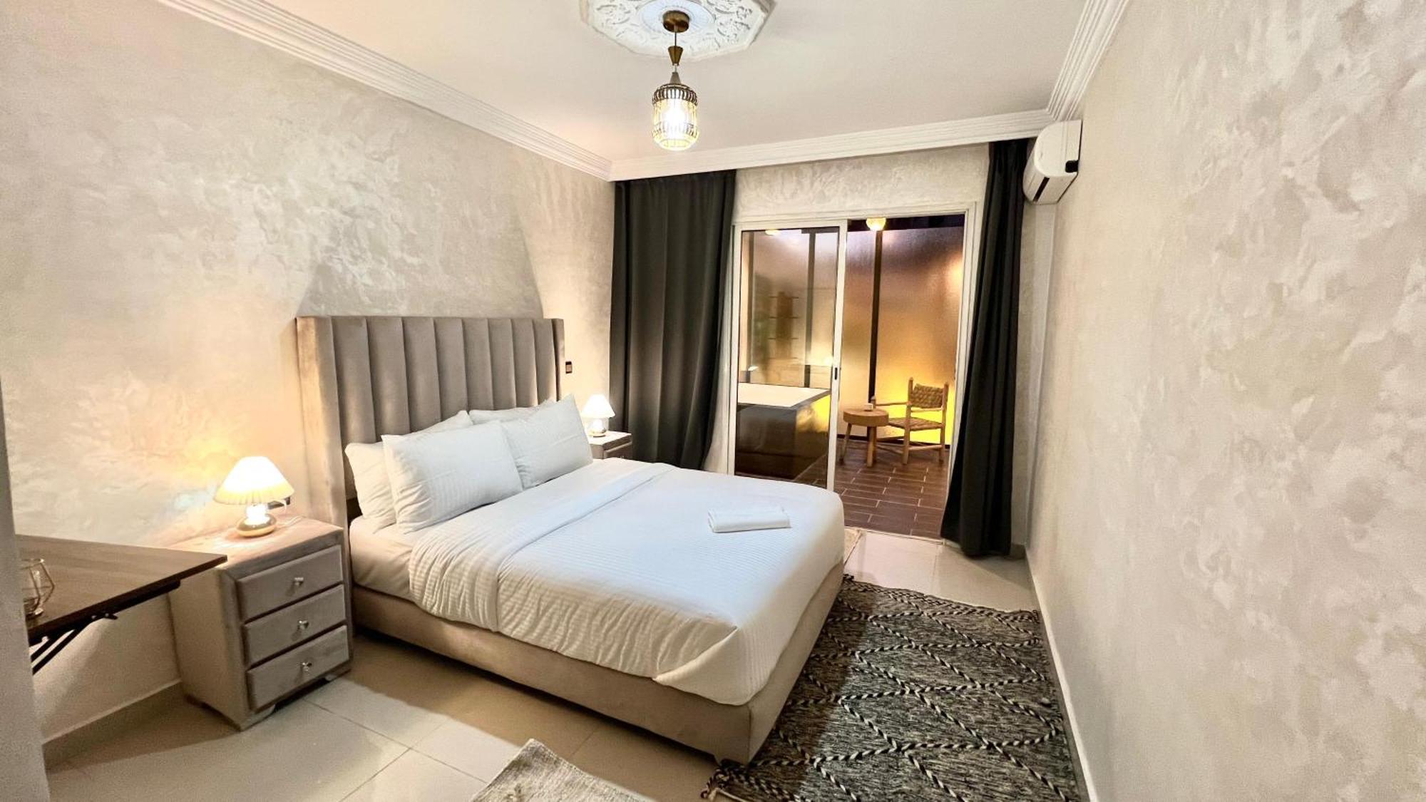 De Luxe Avec Jacuzzi Prive & Terrasse Au Coeur De Marrakech Apartamento Marrakesh