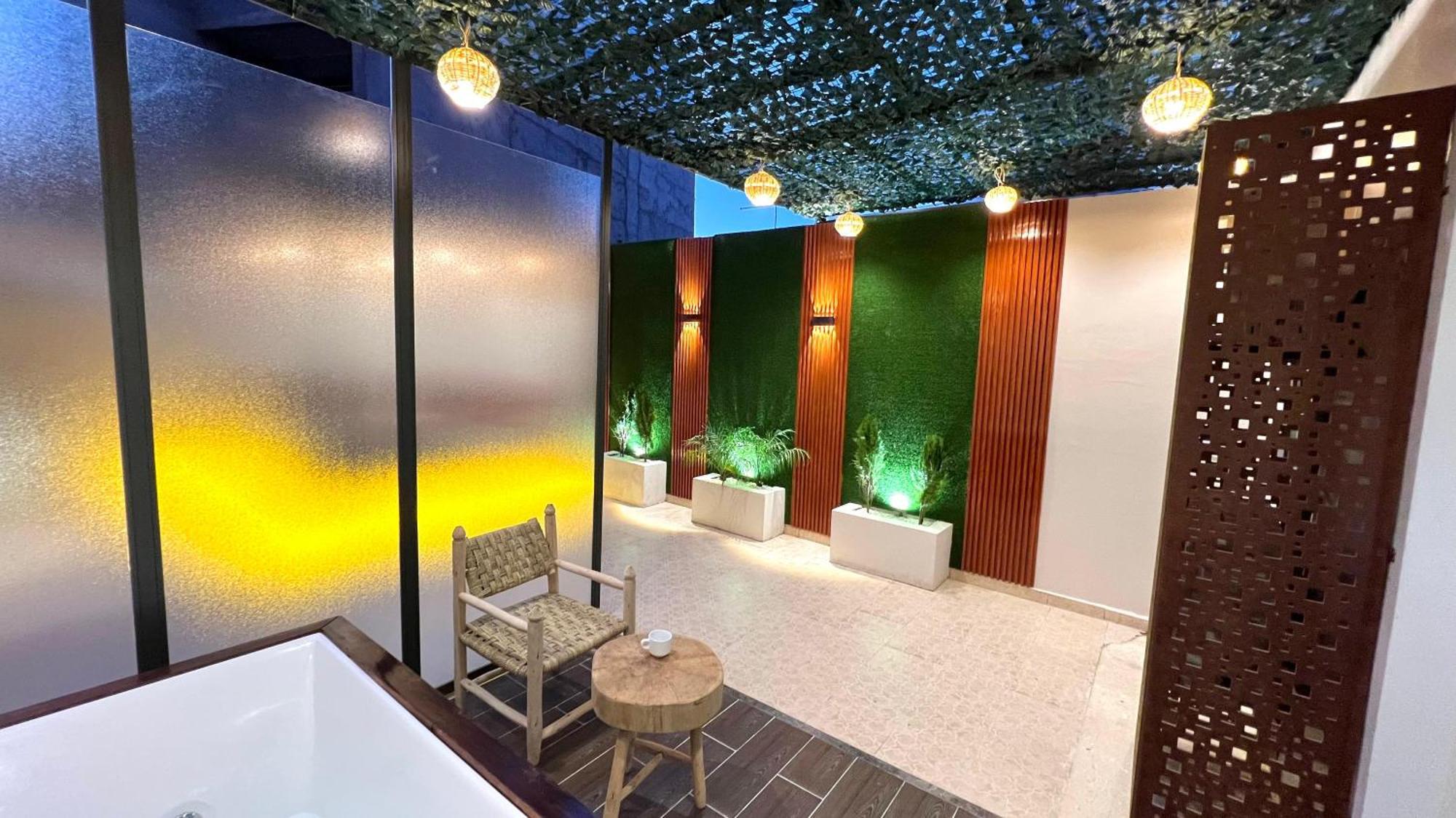 De Luxe Avec Jacuzzi Prive & Terrasse Au Coeur De Marrakech Apartamento