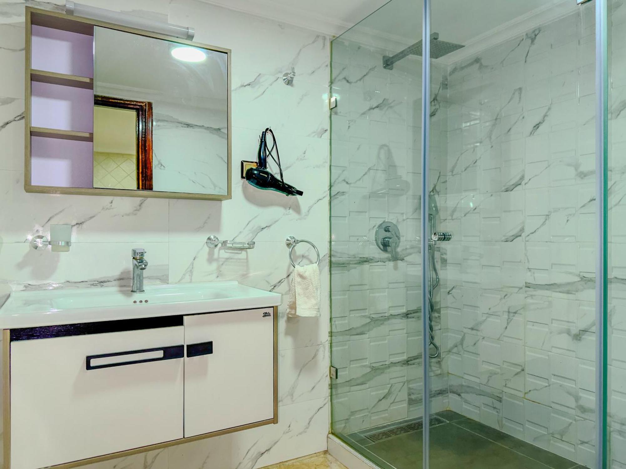 Localisation, Refait A Neuf Avec Piscine Appartement Marrakesh