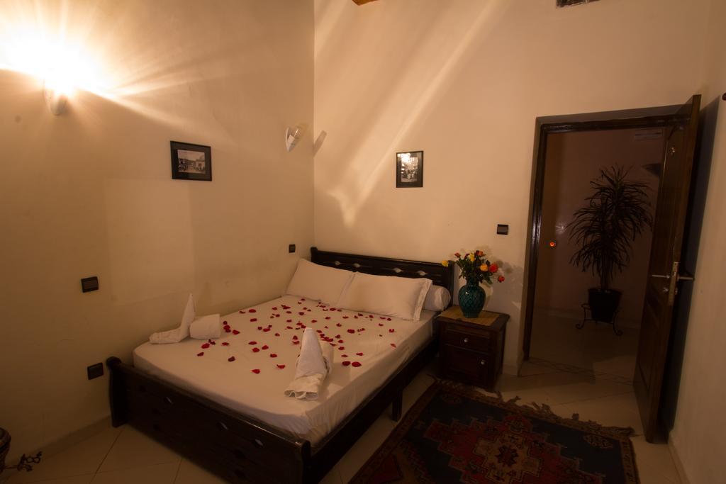 Hotel Amira Et Vacances 2*