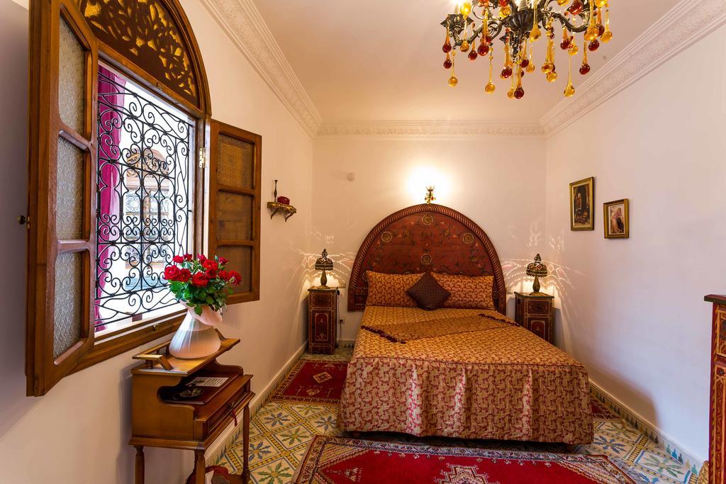 Mouna Riad