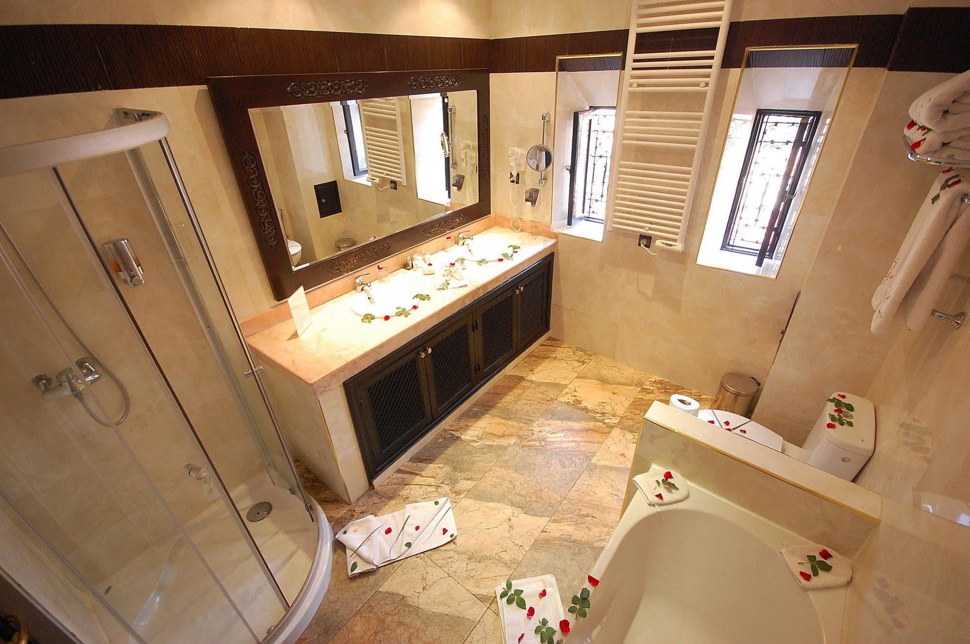 Les Borjs De La Kasbah Riad