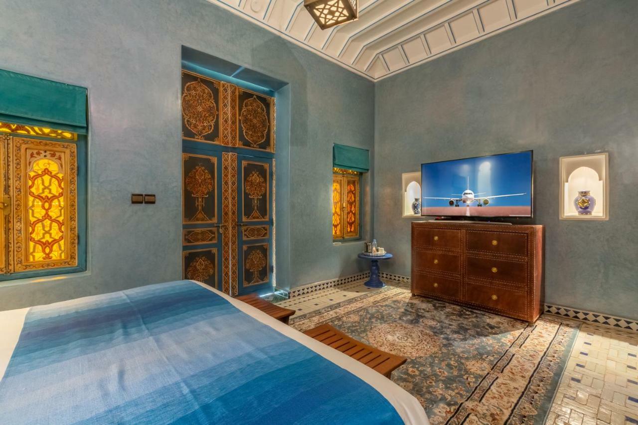 Azaro Villa