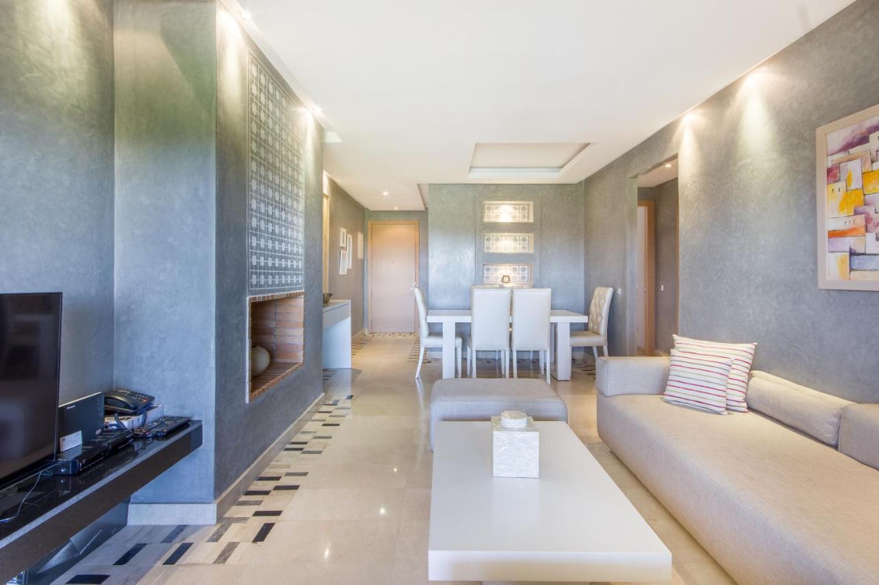 Lumineux Et Vue Degagee Sur Piscine A Prestigia Marrakesh