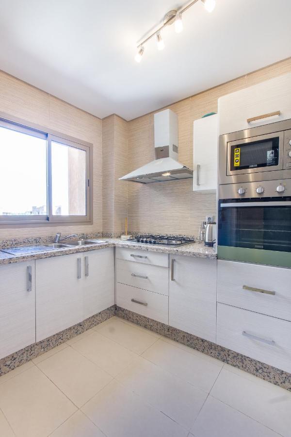 Apartment Lumineux Et Vue Degagee Sur Piscine A Prestigia