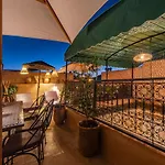 Riad Oumnia - Top Emplacement - Riad En Entier - Jacuzzi