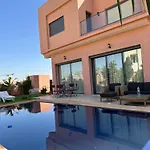 Villa Avec Pool Prive Avenue Mohamed 6 Zone Touristique Agdal