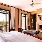 Villa de Luxe avec Piscine Privée et Golf