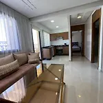 Appartement Confortable Avec Piscine Interieur