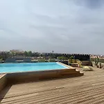 Luxueux 2 Pieces Residence Familiale Avec Piscine Centre Ville