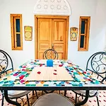 Riad Kiyanjana