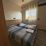 Cozy Apt With Top Amenities Near