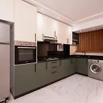 Bright Flat In Heart Of Center