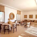 Palais Ako