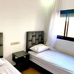 Stylish Apartment In Marrakech E25