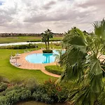 Elegant Appartement Familial Avec Vue Sur Golf Et Piscine - Prestigia Opale, Marrakech
