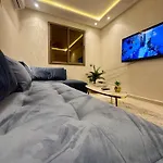 The Blue Pearl - Fresh & Modern