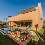 Villa - Piscine Chauffee Sur Demande Et Gouvernante
