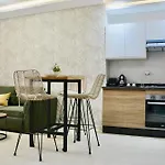 Serenity City Center Apt