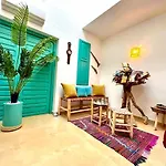 Cozy 4-Bedroom House, Duplex In Marrakech, Rooftop, 3 Outdoor Pools, Up To 9 Guests