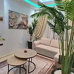 Elegant Apartment With High-End