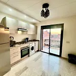 Appartement In Residence Opera For Rent Avec Piscine