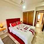 Appartement In Residence Opera For Rent Avec Piscine
