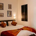 Luxury 5-Suite Villa With Heated Pool, Steam Room & Games