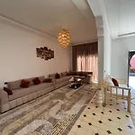 Villa Familiale Avec Piscine Privee A Marrakech