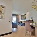 Jade Haven 2 Bed Apt Golf View