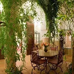 Riad Zohar