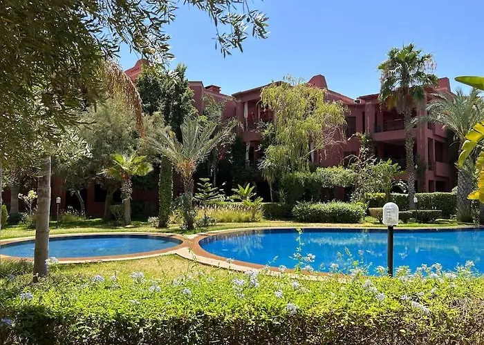 Appartement En Rez De Jardin Avec Piscine