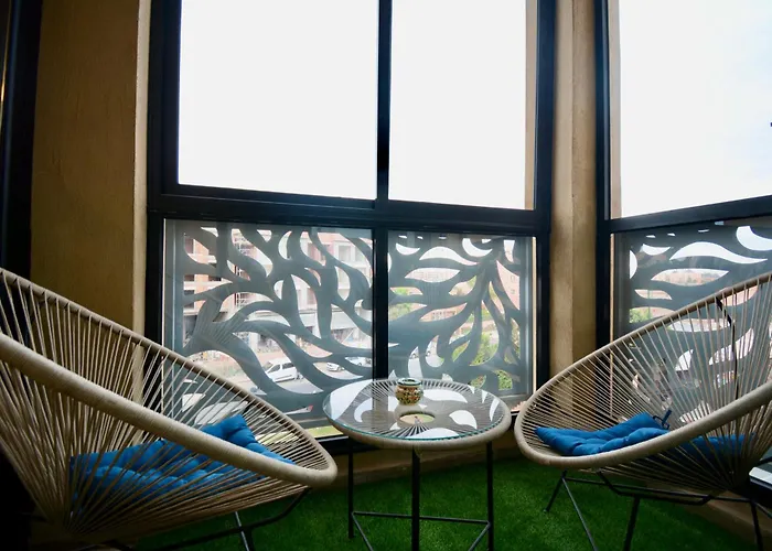 Serenity City Center Apt
