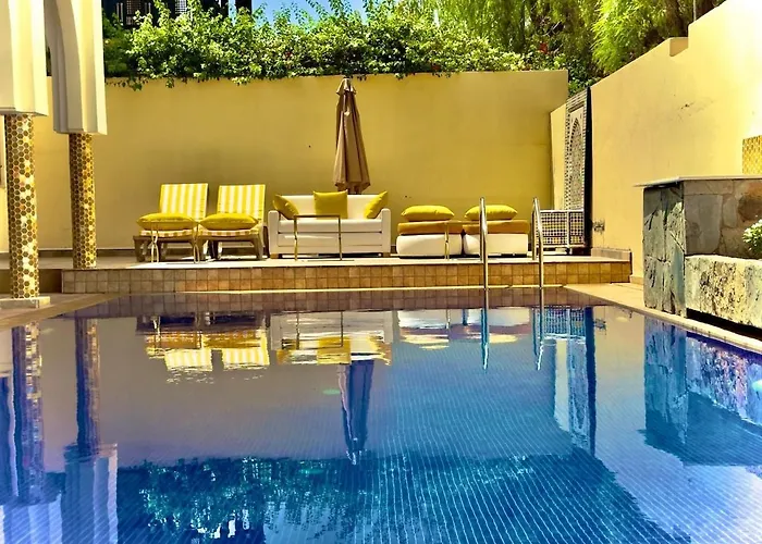 Villa Marracash 17M Mosaic Pool