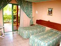 Campaville Hotel Club