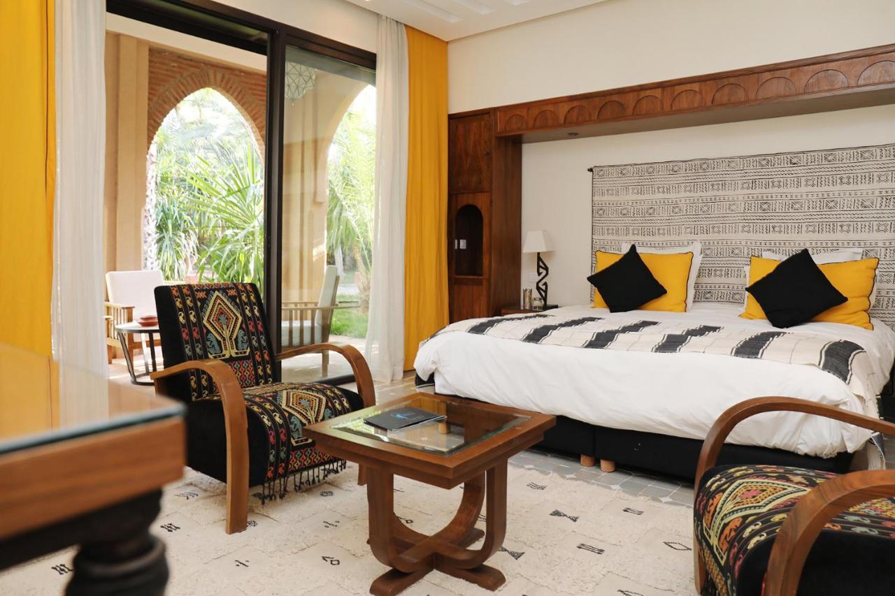 Le Perroquet Bleu Guest house